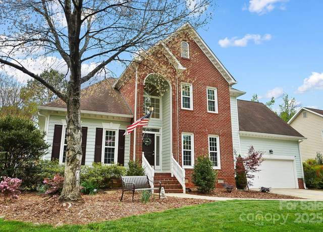 Property at 1214 Foxfield Rd, Waxhaw, NC 28173, 5 beds, 2.5 baths