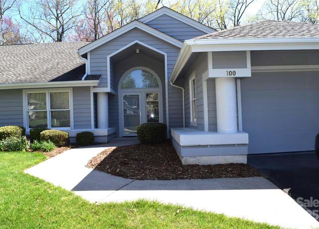 Property at 100 Meadowind Ct, Waynesville, NC 28786, 2 beds, 2 baths