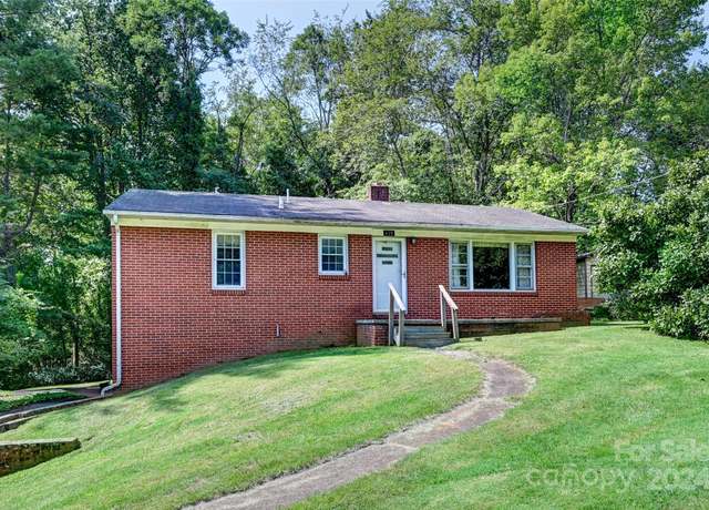 Property at 419 Monte Vista Rd, Candler, NC 28715, 3 beds, 1 bath