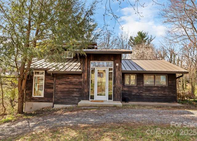 Property at 88 Craggy Ave, Asheville, NC 28806, 3 beds, 2.5 baths