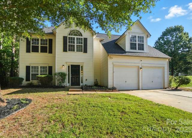 Property at 11121 Nolet Ct, Charlotte, NC 28215, 4 beds, 2.5 baths