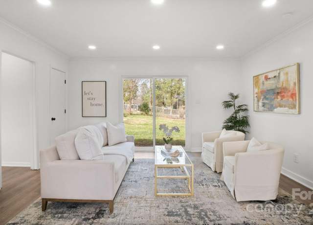 Property at 2509 Lanecrest Dr, Charlotte, NC 28215, 3 beds, 1.5 baths