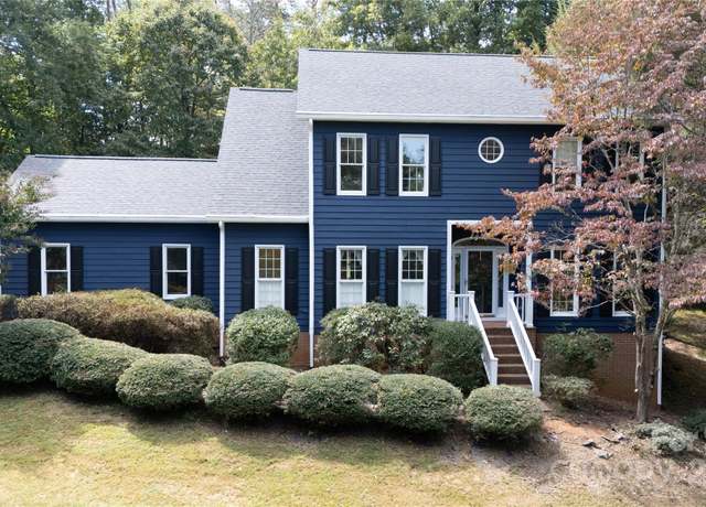 Property at 310 La Foret Dr, Morganton, NC 28655, 4 beds, 2.5 baths