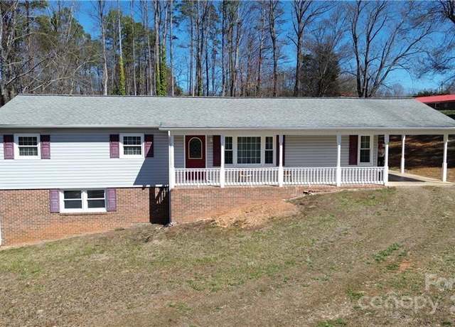 Property at 112 Timberlake Trl, Elkin, NC 28621, 3 beds, 3 baths