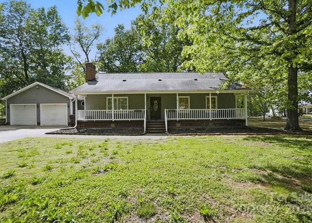 Property at 103 E Timberland Dr, Grover, NC 28073, 3 beds, 2.5 baths