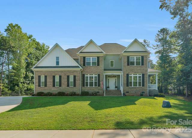 Property at 3011 Waxhaw Crossing Dr, Waxhaw, NC 28173, 4 beds, 3.5 baths