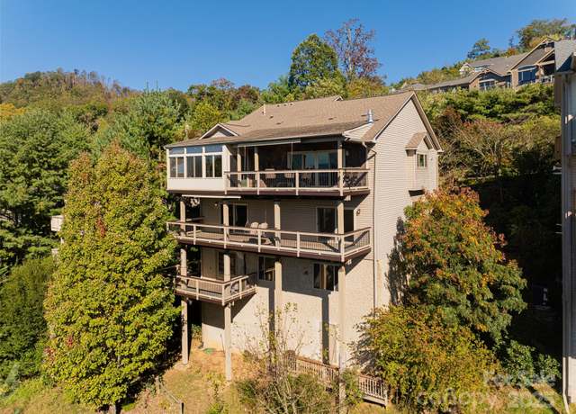 Property at 86 Distant View Dr, Asheville, NC 28803, 3 beds, 3.5 baths