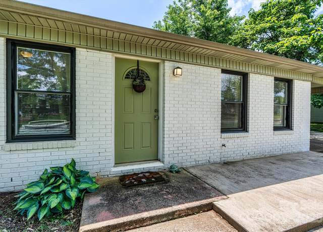 Property at 413 Picadilly Ln, Troutman, NC 28166, 3 beds, 2 baths