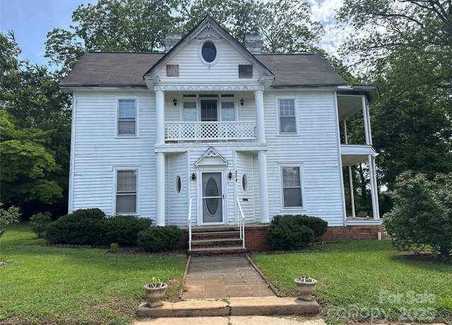Property at 204 N Gaston St, Kings Mountain, NC 28086, 4 beds, 2 baths