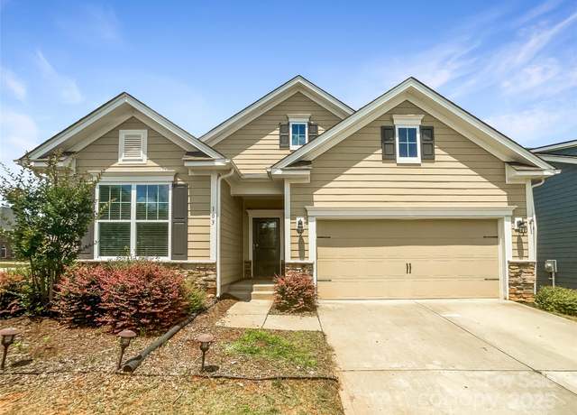 Property at 103 Margo Ln, Statesville, NC 28677, 3 beds, 2 baths