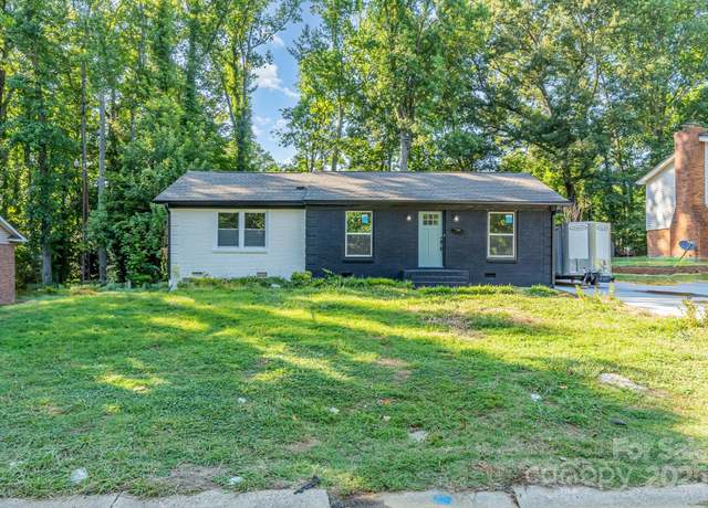 Property at 6557 Covecreek Dr, Charlotte, NC 28215, 3 beds, 2 baths