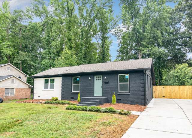Property at 6557 Covecreek Dr, Charlotte, NC 28215, 3 beds, 2 baths