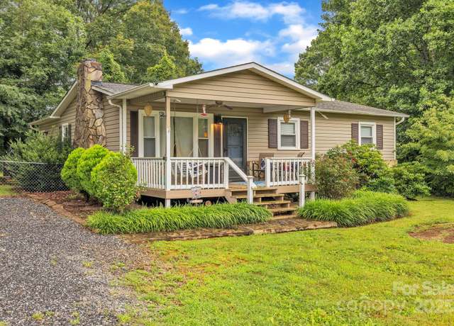 Property at 2729 Horseford Rd, Lenoir, NC 28645, 3 beds, 2 baths