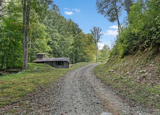 Property at 520 White Oak Flats Rd, Green Mountain, NC 28740