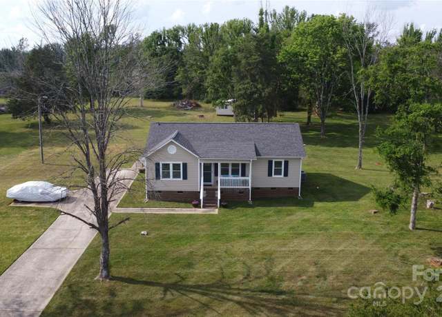 Property at 1928 Londonberry Dr, Rock Hill, SC 29730, 3 beds, 2 baths