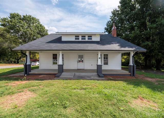 Property at 328 Miller Ave, Statesville, NC 28677, 5 beds, 3 baths