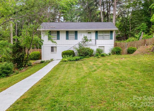 Property at 308 Melody Cir, Swannanoa, NC 28778, 3 beds, 2 baths