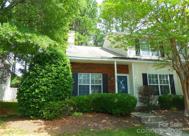 Property at 9139 Charminster Ct, Charlotte, NC 28269, 3 beds, 2 baths