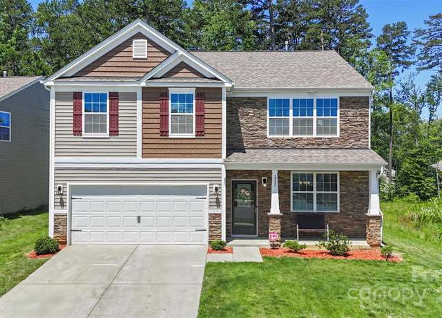 Property at 2527 Linhay Dr, Charlotte, NC 28216, 5 beds, 3 baths