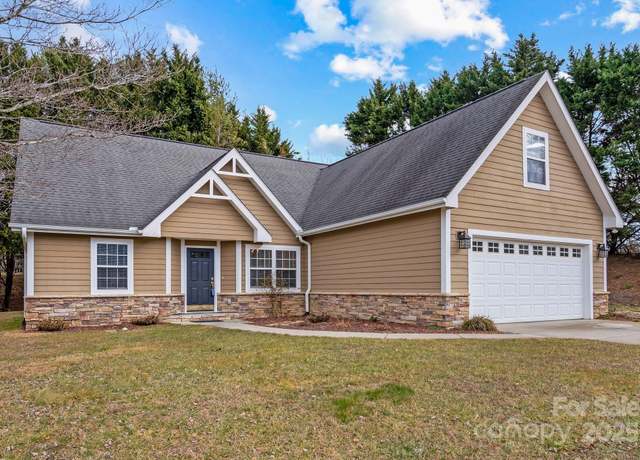 Property at 10 Grove End Rd, Fletcher, NC 28732, 3 beds, 2 baths