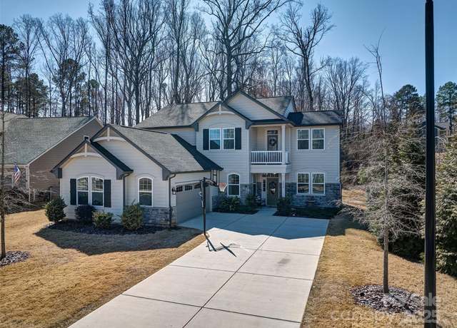 Property at 5050 Watersail Way, Lake Wylie, SC 29710, 4 beds, 2.5 baths