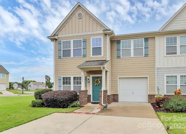 Property at 2840 Hopeton Ct, Monroe, NC 28110, 3 beds, 2.5 baths