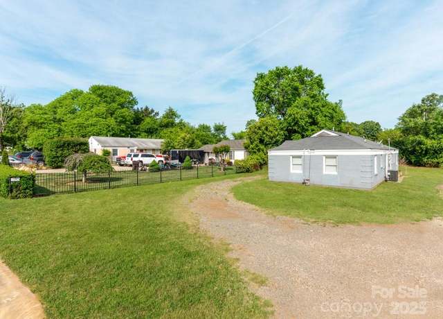 Property at 1207 Bose Ave, Rock Hill, SC 29732, 4 beds, 2 baths