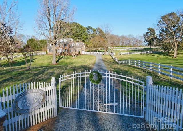 Property at 11215 Idlewild Rd, Matthews, NC 28105, 4 beds, 2.5 baths