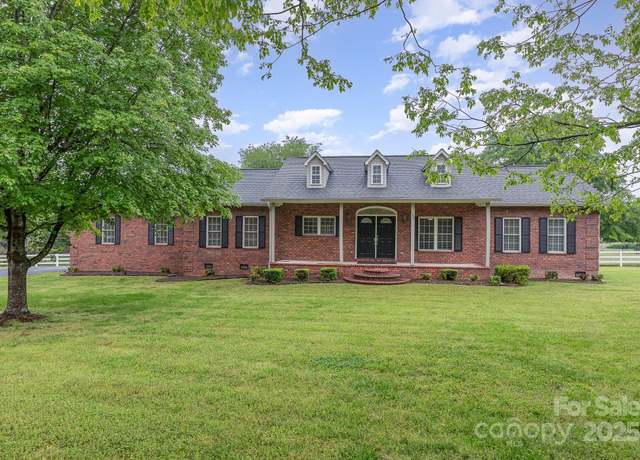 Property at 182 Meek Rd, Gastonia, NC 28056, 4 beds, 2.5 baths
