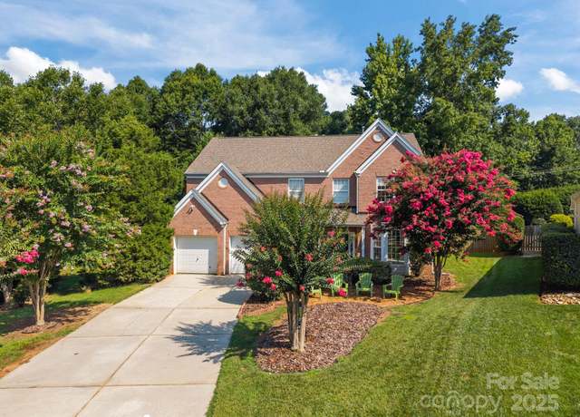 Property at 1012 Bancroft Ct, Fort Mill, SC 29707, 5 beds, 2.5 baths