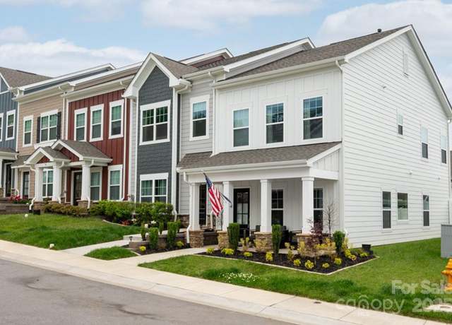 Property at 58 Walnut Springs Dr, Asheville, NC 28804, 3 beds, 2.5 baths