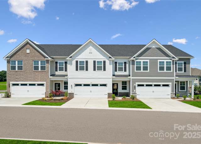 Property at 1233 Margo Mannor Dr, Fort Mill, SC 29708, 3 beds, 2.5 baths
