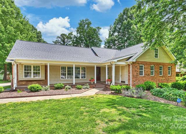 Property at 7135 Folger Dr, Charlotte, NC 28270, 4 beds, 3.5 baths