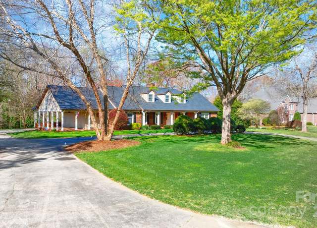 Property at 4025 4th Street Ln NW, Hickory, NC 28601, 4 beds, 3.5 baths