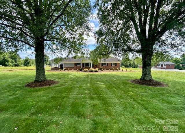 Property at 695 Pleasant Hill Rd, Lenoir, NC 28645, 3 beds, 2 baths