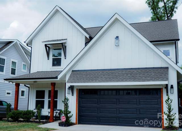 Property at 651 Tennyson Dr, Charlotte, NC 28208, 4 beds, 2.5 baths