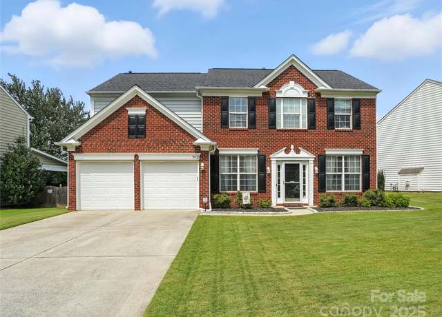 Property at 3632 Canfield Hill Ct, Charlotte, NC 28270, 4 beds, 2.5 baths