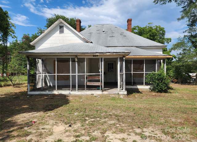 Property at 407 Chester Ave, Great Falls, SC 29055, 3 beds, 2 baths