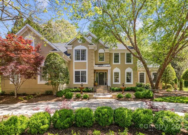 Property at 6914 Riesman Ln, Charlotte, NC 28210, 5 beds, 4.5 baths
