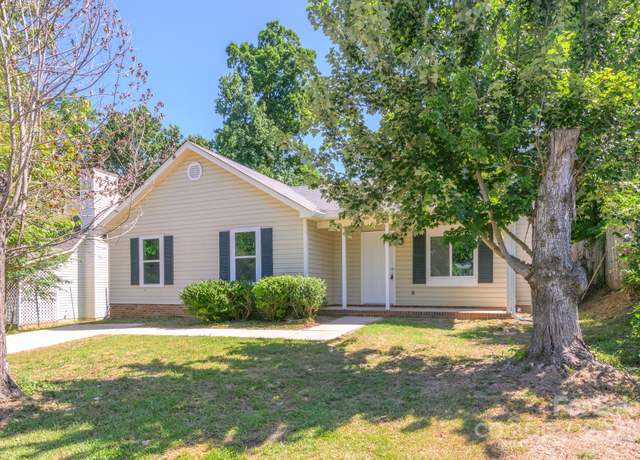 Property at 1209 Eagles Landing Dr, Charlotte, NC 28214, 3 beds, 2 baths