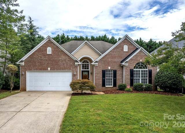 Property at 12602 Kemerton Ln, Huntersville, NC 28078, 4 beds, 2 baths