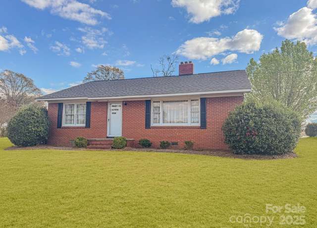 Property at 1019 W Sewell St, Pageland, SC 29728, 2 beds, 1 bath