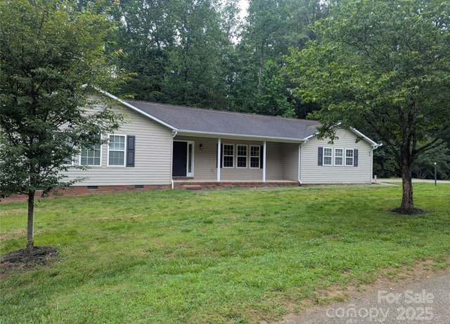 Property at 86 Springdale Dr, Marion, NC 28752, 3 beds, 2 baths