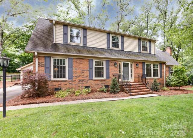 Property at 6941 Queensberry Dr, Charlotte, NC 28226, 4 beds, 2.5 baths