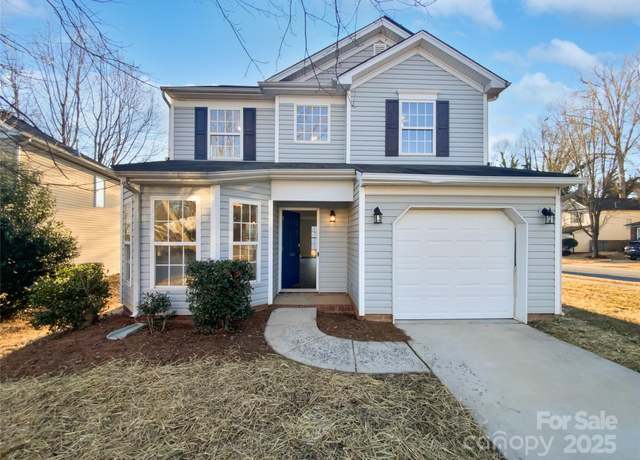 Property at 3161 Glen Robin Ct, Charlotte, NC 28205, 3 beds, 2.5 baths