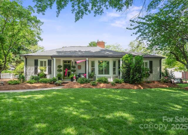 Property at 404 N Laurel St, Lincolnton, NC 28092, 2 beds, 2 baths