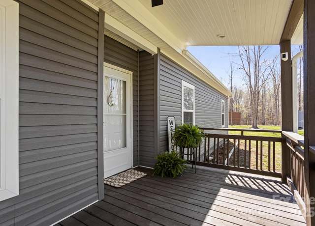 Property at 140 Vera Ln, Columbus, NC 28722, 4 beds, 2 baths