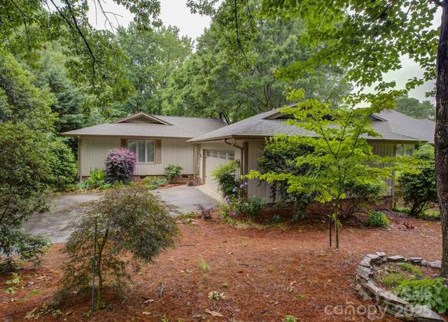Property at 8 Sunrise Point Rd, Lake Wylie, SC 29710, 4 beds, 3.5 baths