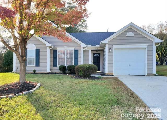 Property at 6828 Ayrshire Glen Pl, Charlotte, NC 28273, 3 beds, 2 baths