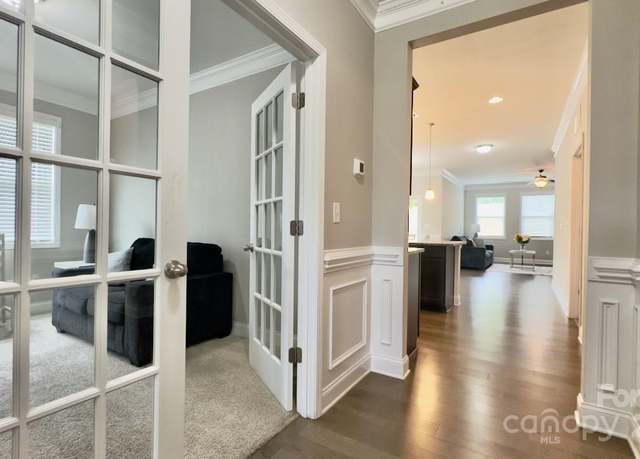 Property at 3735 Norman View Dr, Sherrills Ford, NC 28673, 3 beds, 2 baths